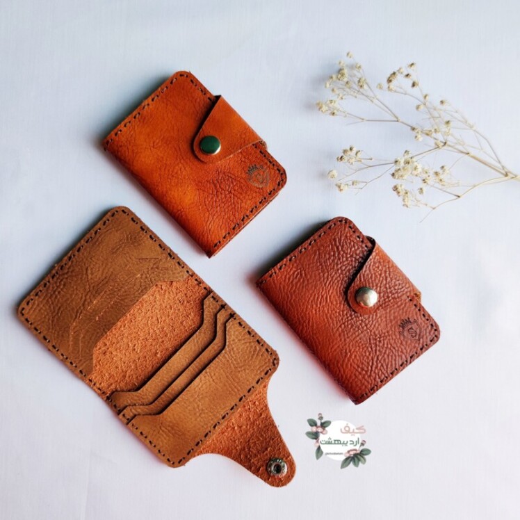 کیف چرم دست دوز چه ویژگی هایی دارد؟